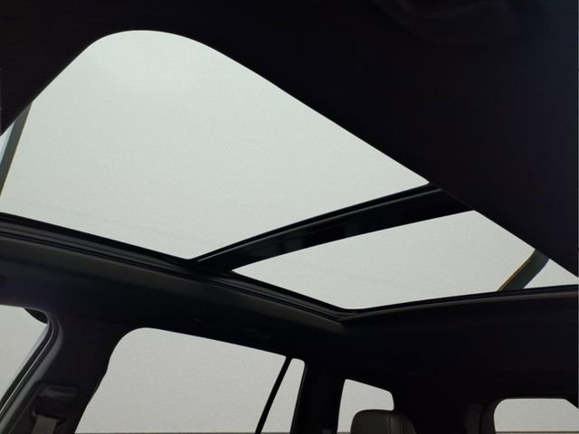 Used 2024 Cadillac XT6 Sport image 15