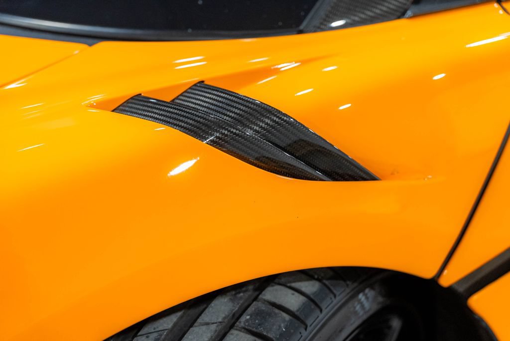 Used 2019 McLaren 600LT RWD image 45