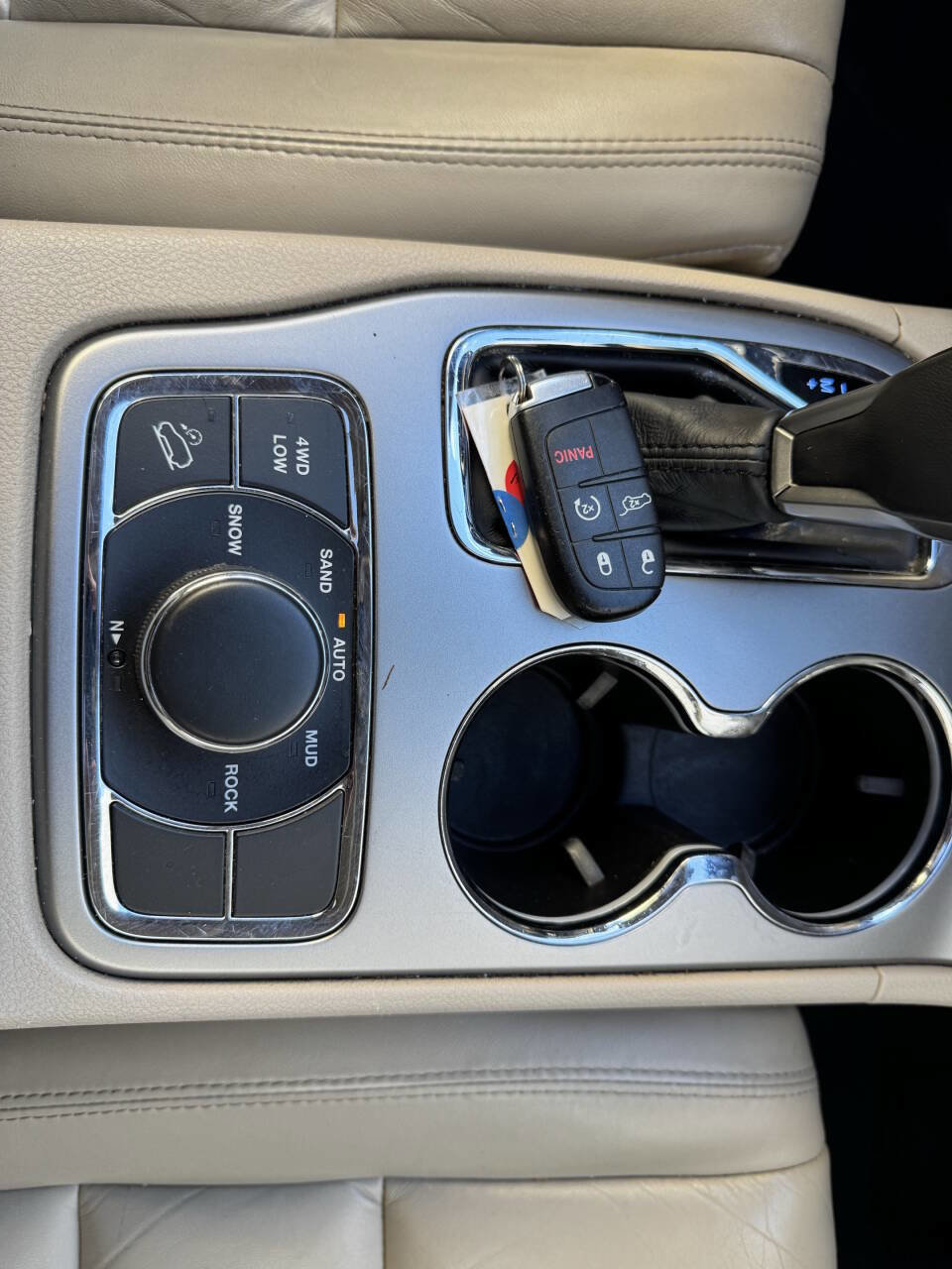 Used 2018 Jeep Grand Cherokee Limited image 33