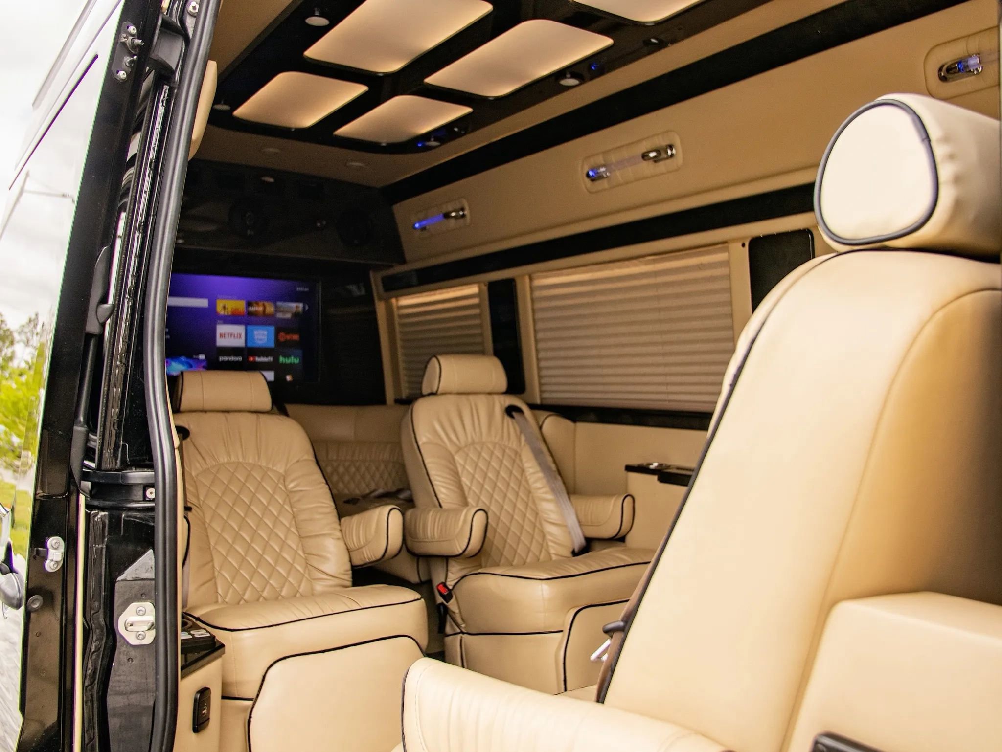 Used 2017 Mercedes-Benz Sprinter 3500 w/ Active Safety Plus Package image 18