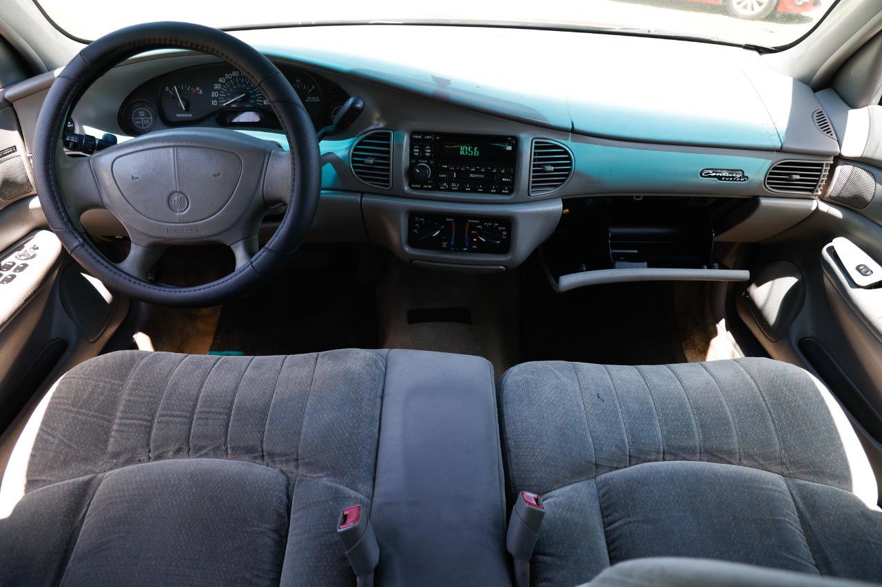 Used 2001 Buick Century Custom w/ Premium Pkg FWD image 2