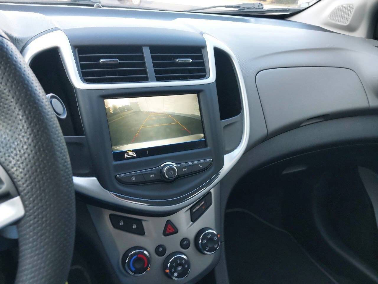 Used 2018 Chevrolet Sonic LT image 8