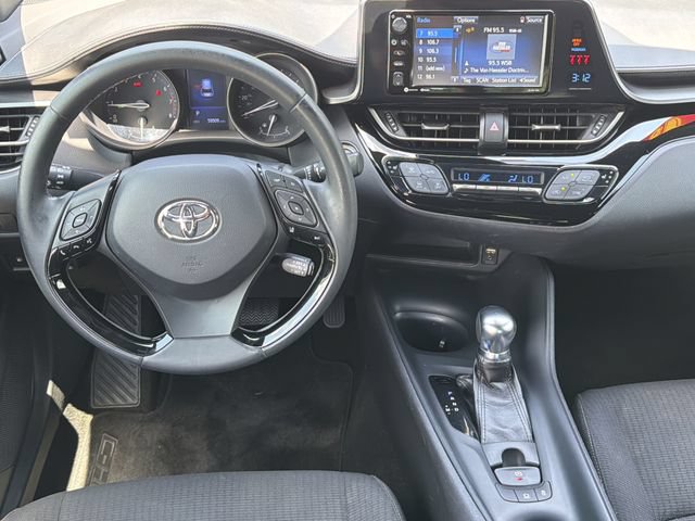 Used 2018 Toyota C-HR XLE FWD image 18
