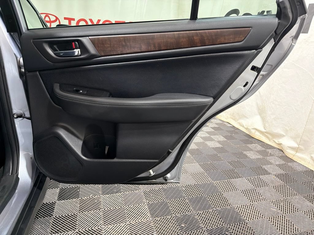 Used 2015 Subaru Outback 2.5i Limited AWD/4WD image 12