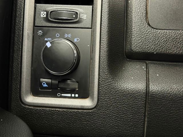 Used 2021 RAM 1500 Tradesman w/ Chrome Appearance Group image 29