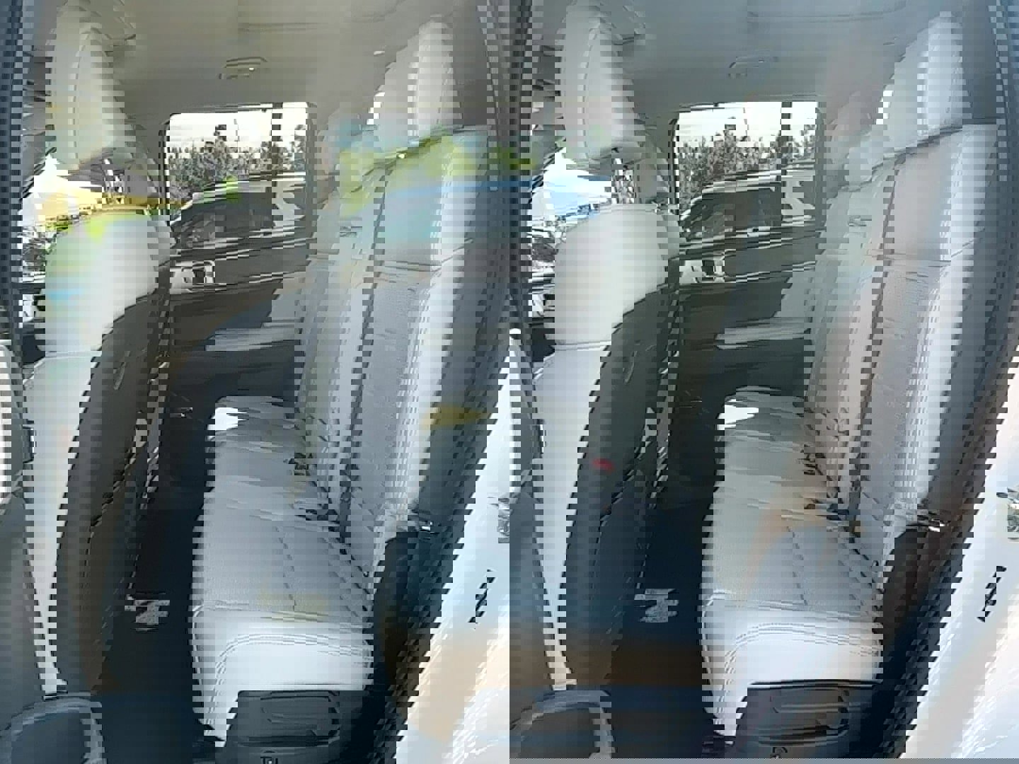 Used 2024 Hyundai Santa Fe Limited image 13