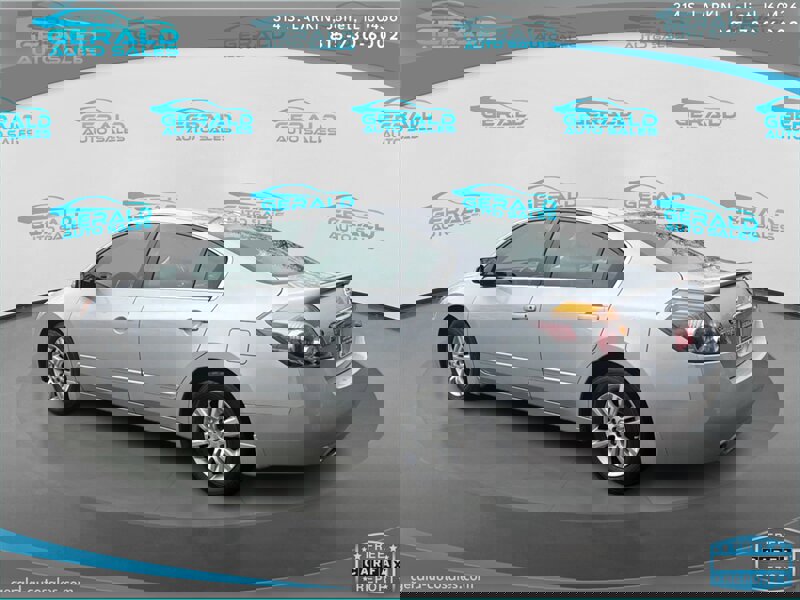 Used 2011 Nissan Altima 2.5 SL w/ Technology Pkg image 8