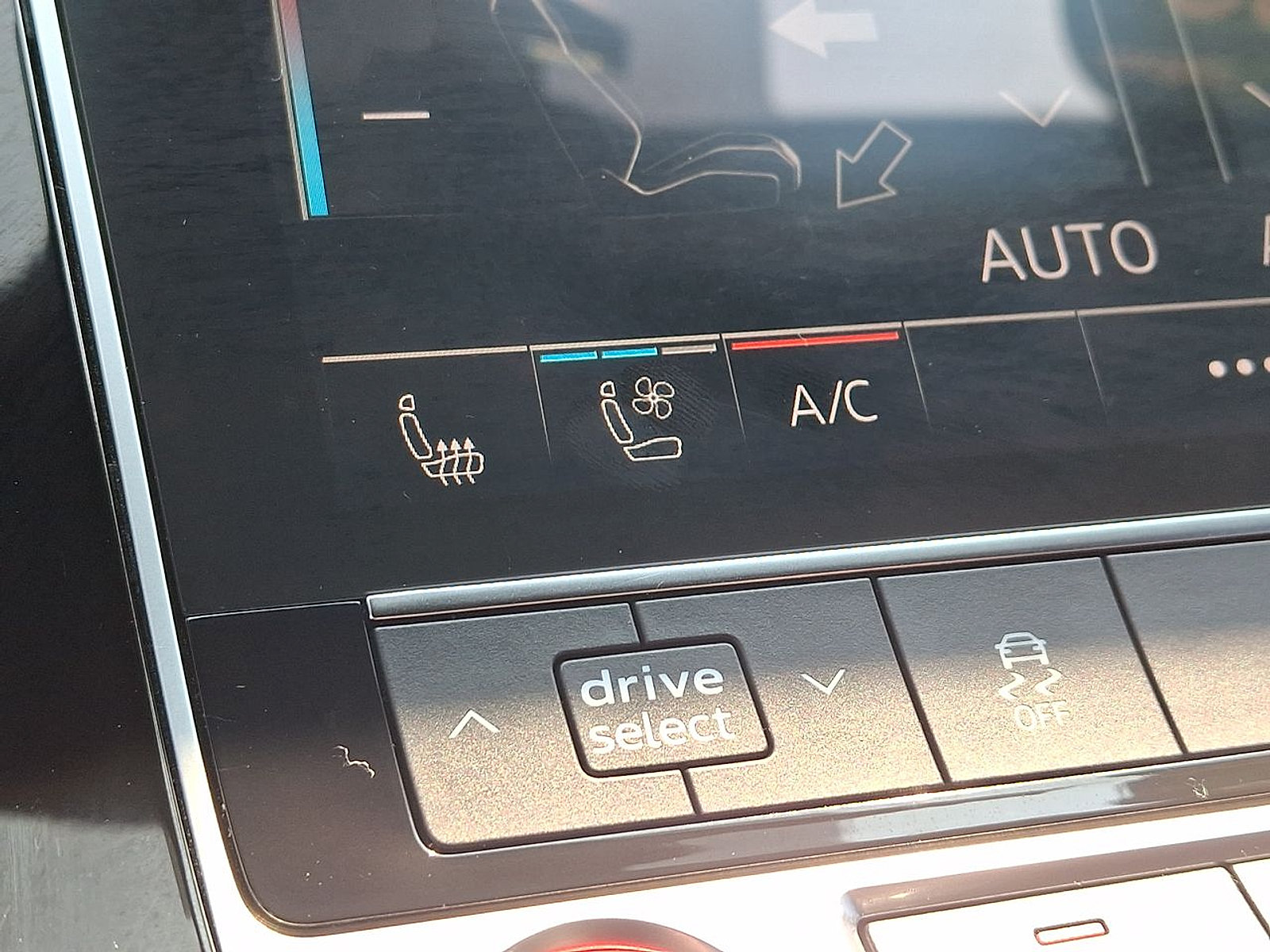 Used 2022 Audi SQ8 Premium Plus AWD/4WD image 19