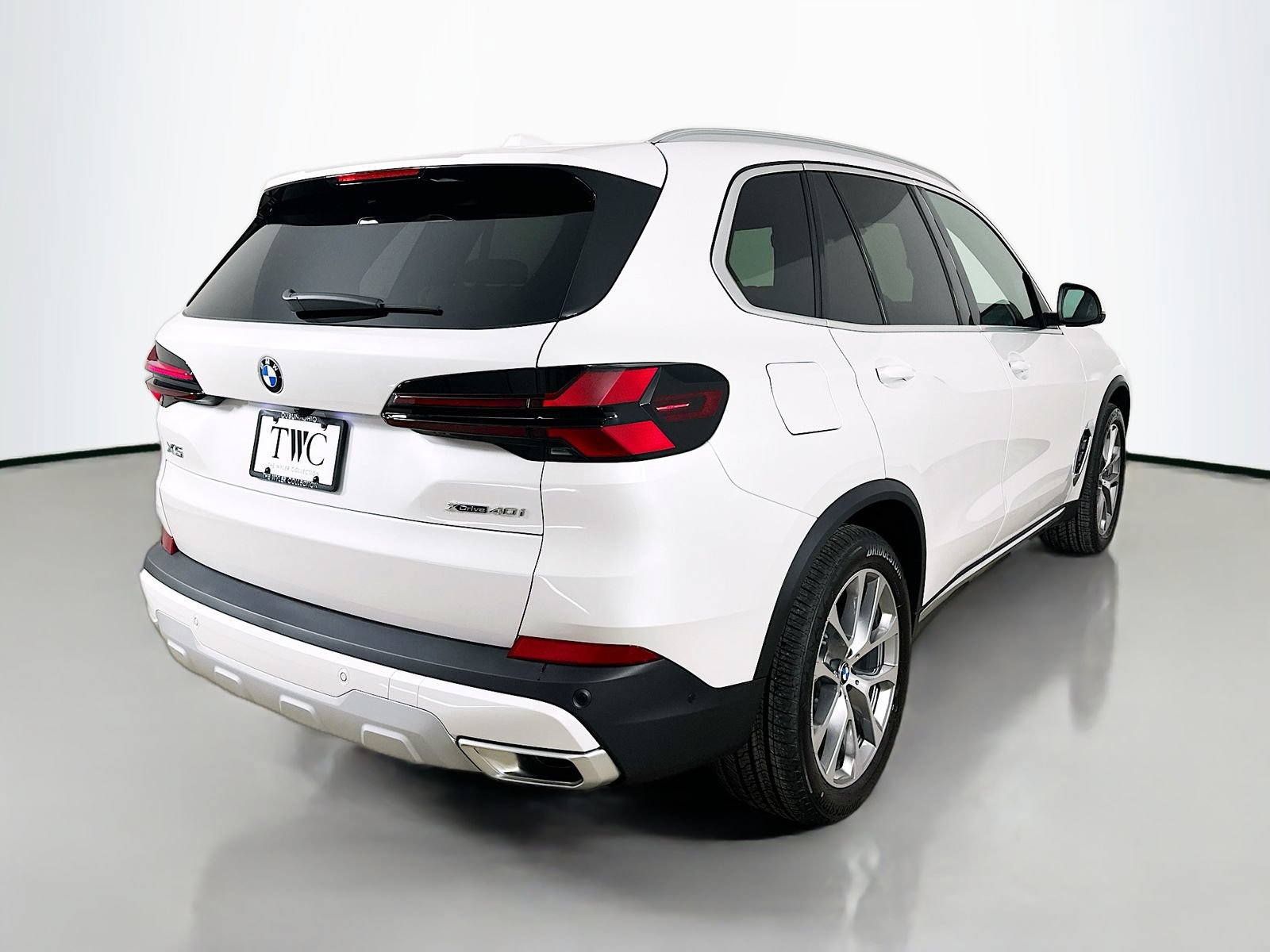 New 2026 BMW X5 xDrive40i w/ Premium Package AWD/4WD image 5