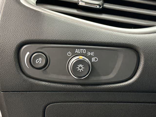 Used 2022 Chevrolet Malibu LS FWD image 19