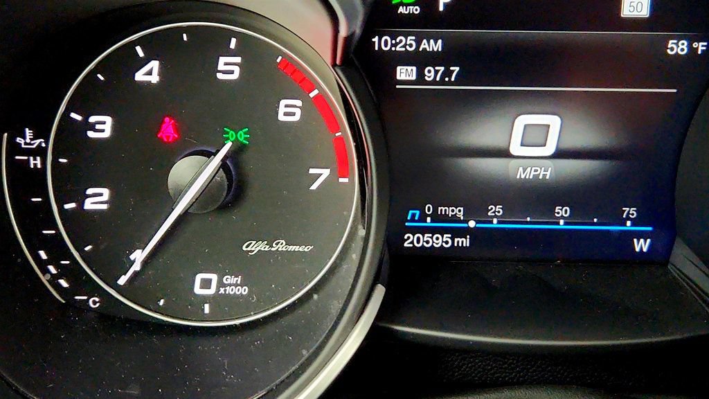 Used 2022 Alfa Romeo Stelvio Ti AWD/4WD image 16