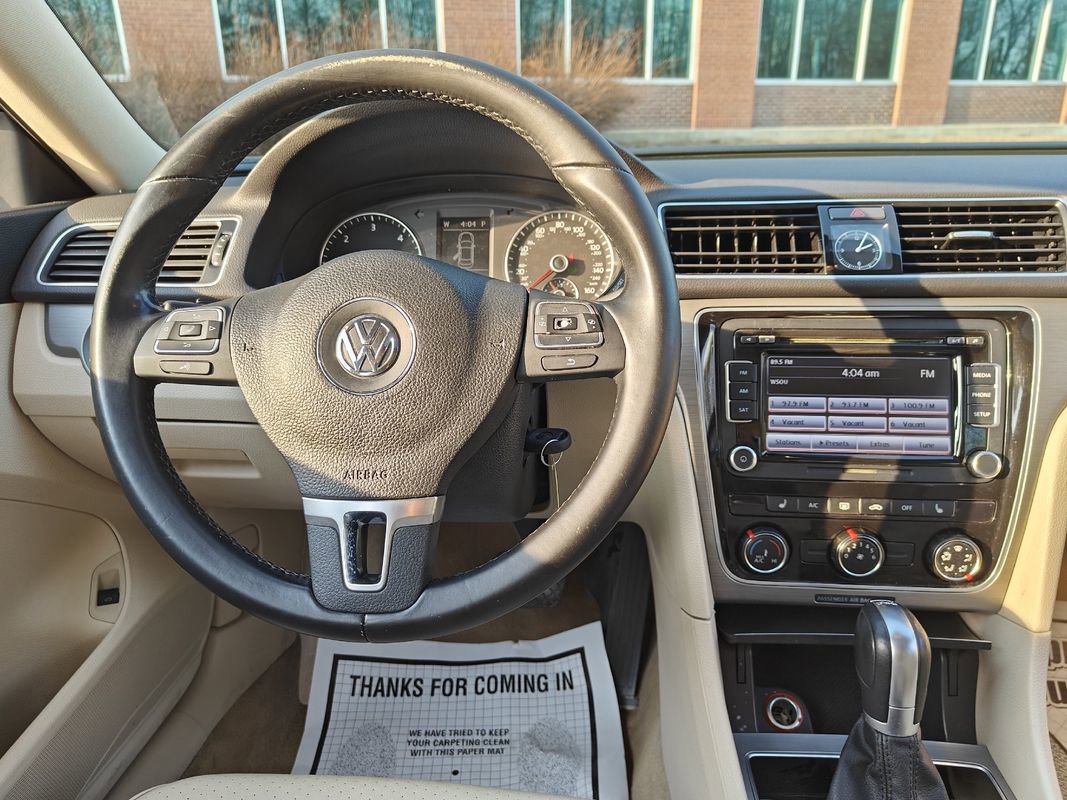 Used 2015 Volkswagen Passat TDI SE image 15