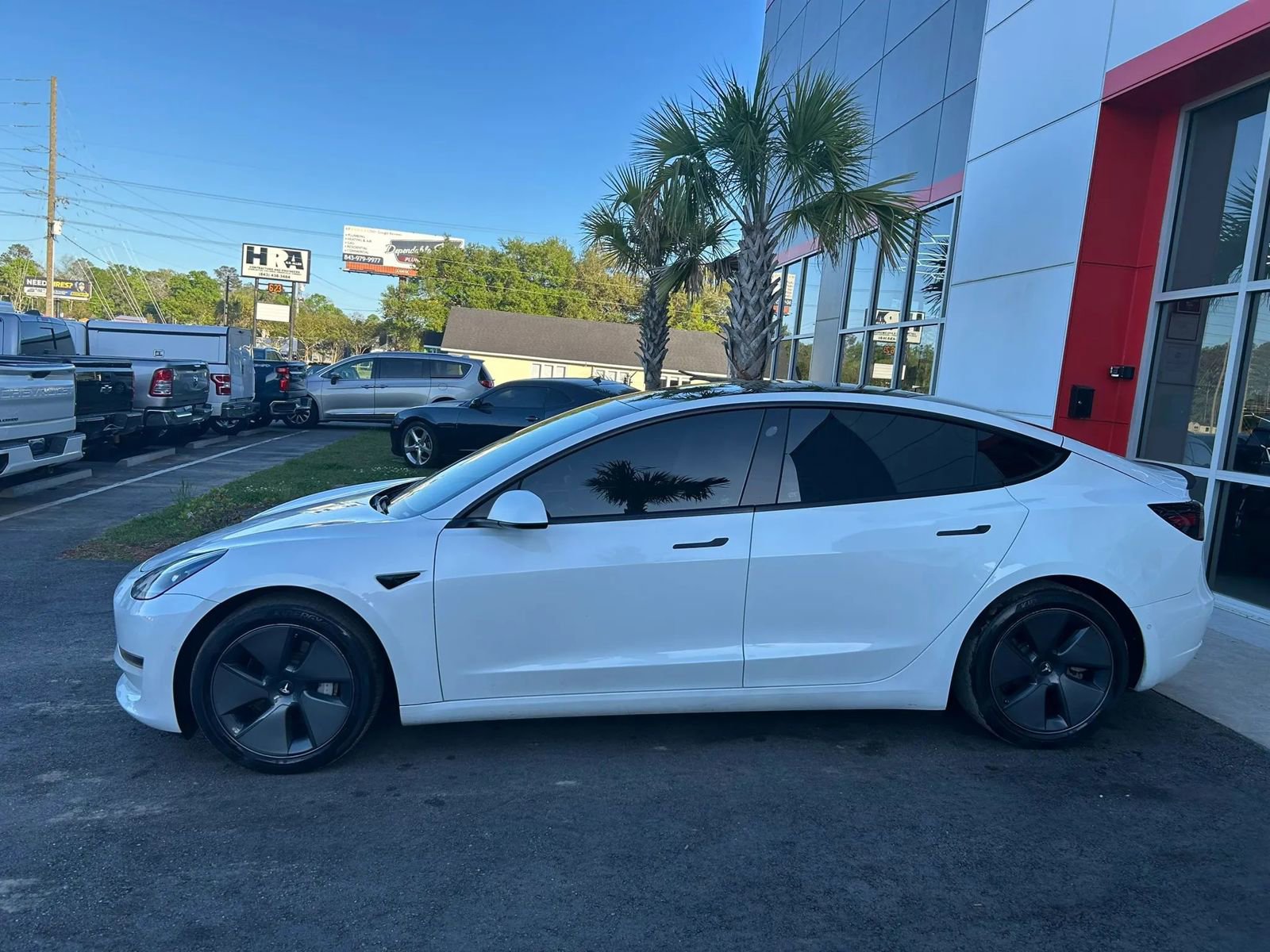 Used 2021 Tesla Model 3 Standard Range Plus image 5