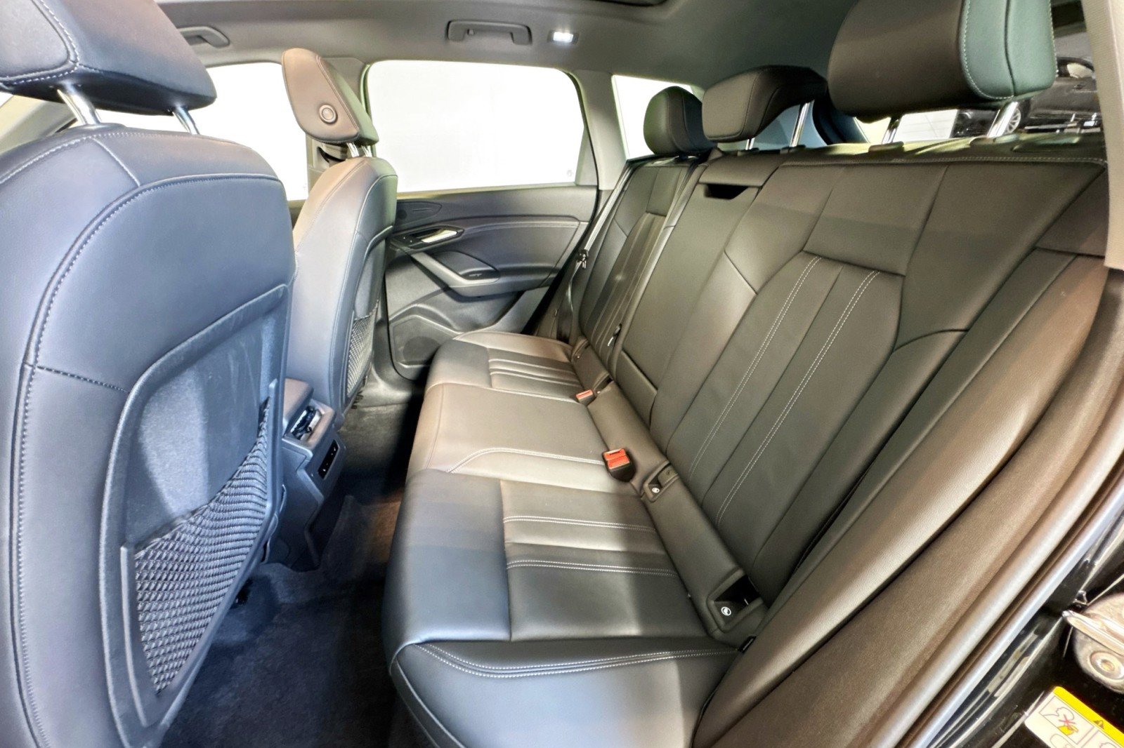 Used 2025 Audi Q6 e-tron Premium w/ Convenience Package image 22