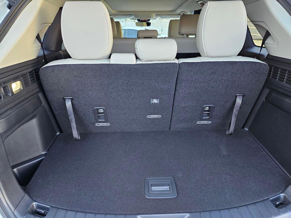 New 2026 MAZDA CX-90 3.3 Turbo w/ Premium Sport Pkg image 14