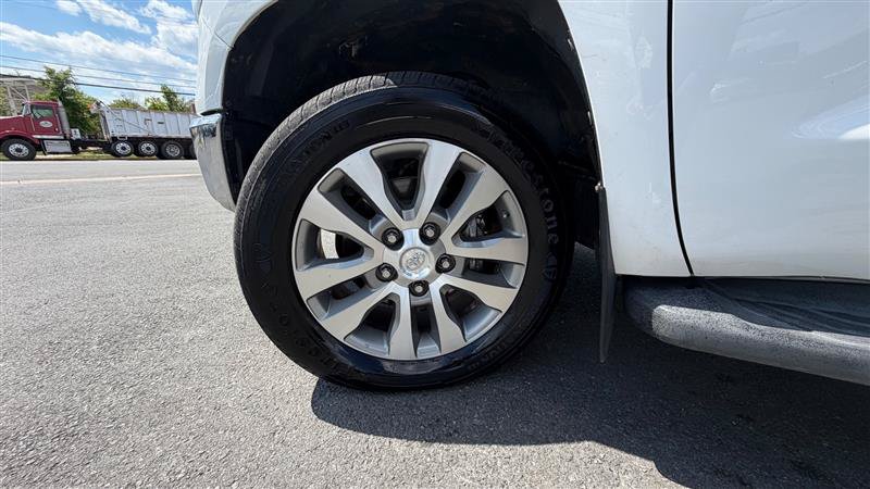 Used 2015 Toyota Tundra Limited w/ Limited Premium Package AWD/4WD image 16