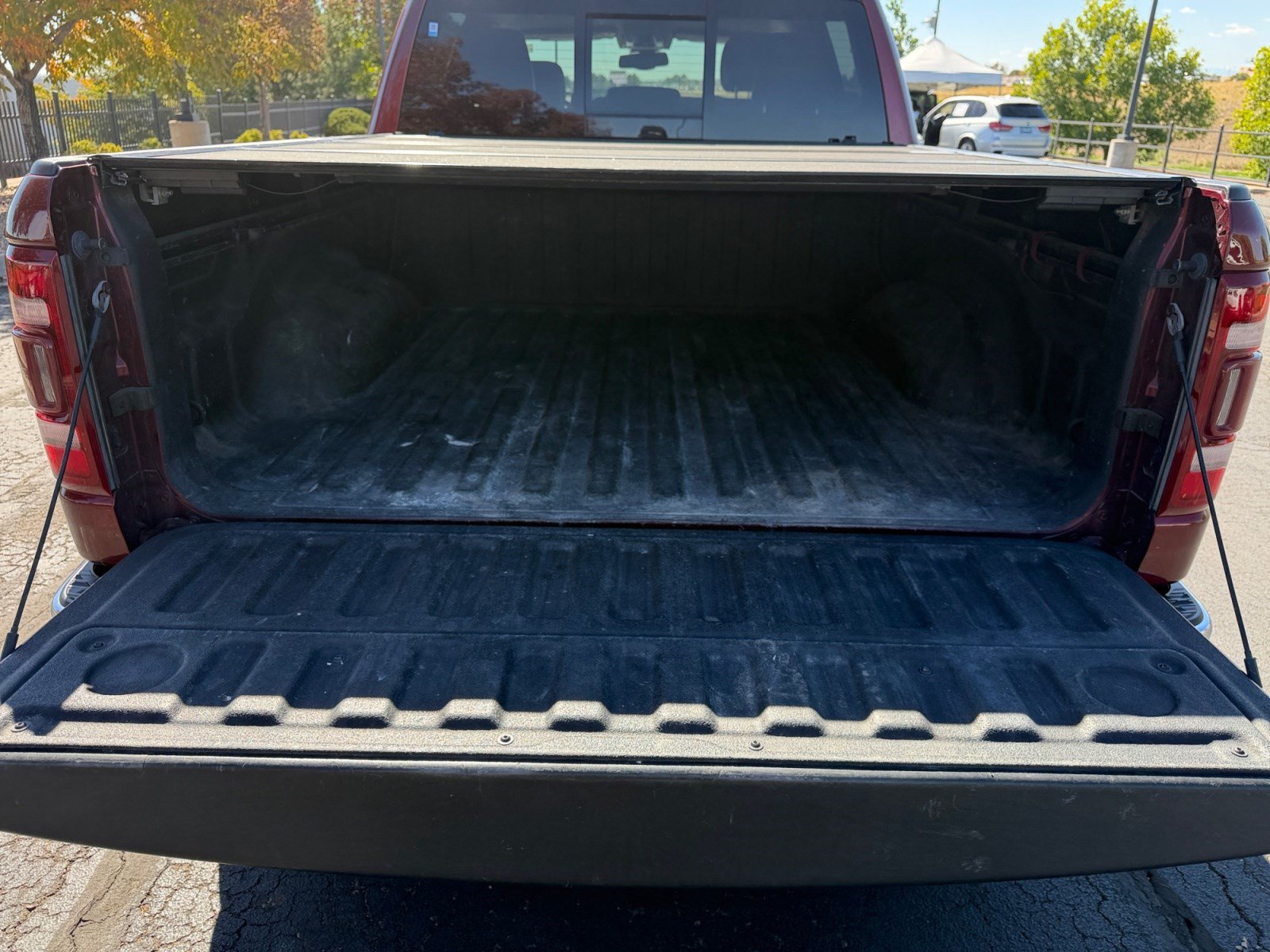 Used 2020 RAM 1500 Laramie AWD/4WD image 32