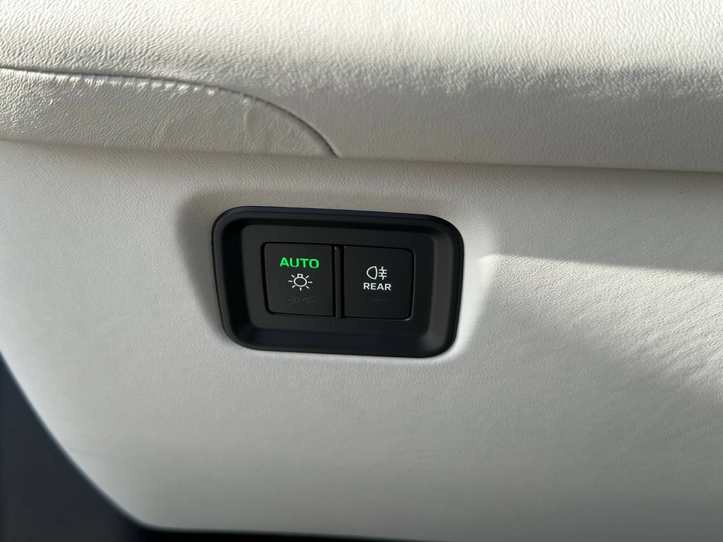 Certified 2026 Porsche Cayenne S AWD/4WD image 33