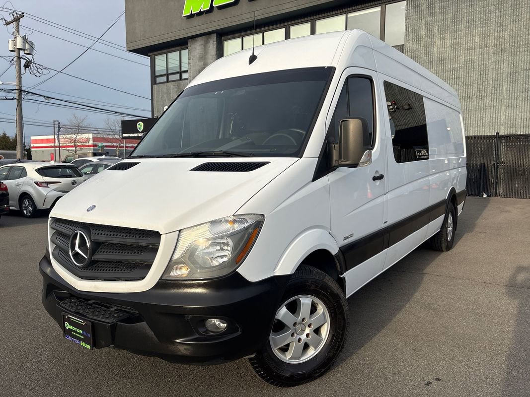 Used 2015 Mercedes-Benz Sprinter 2500 image 1
