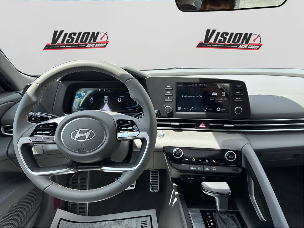 Certified 2025 Hyundai Elantra Sport FWD image 11