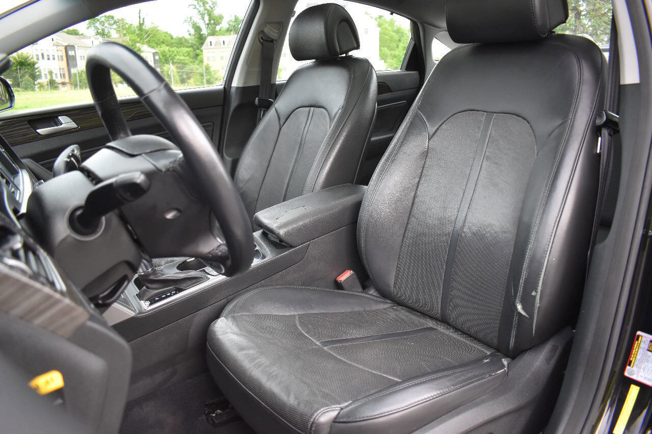 Used 2015 Hyundai Sonata Limited w/ Option Group 06 image 14