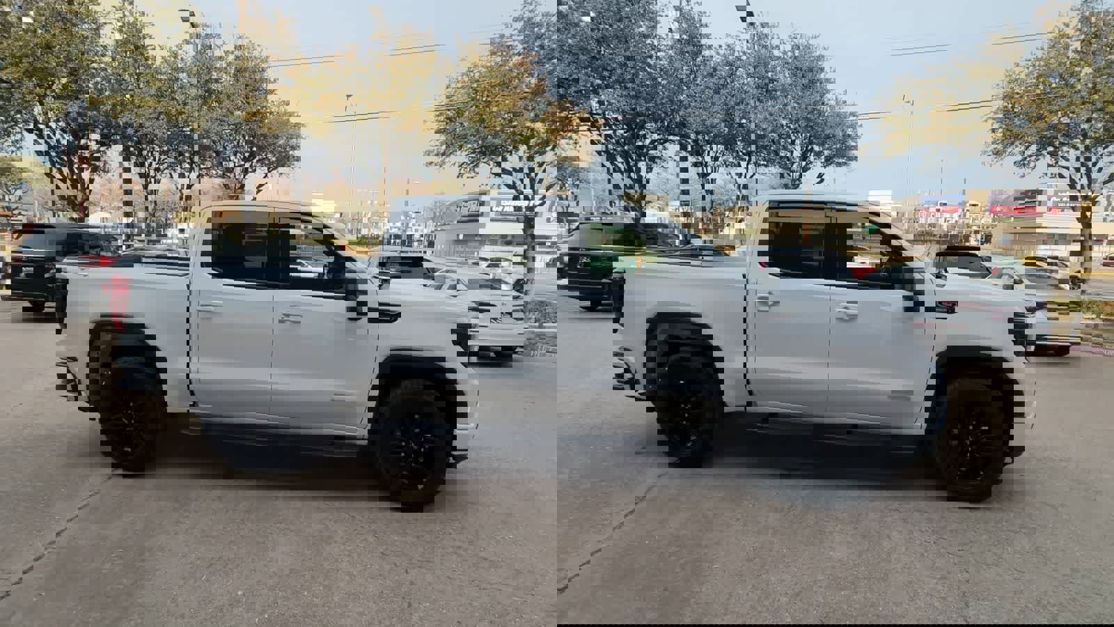 Used 2025 GMC Sierra 1500 Elevation image 9