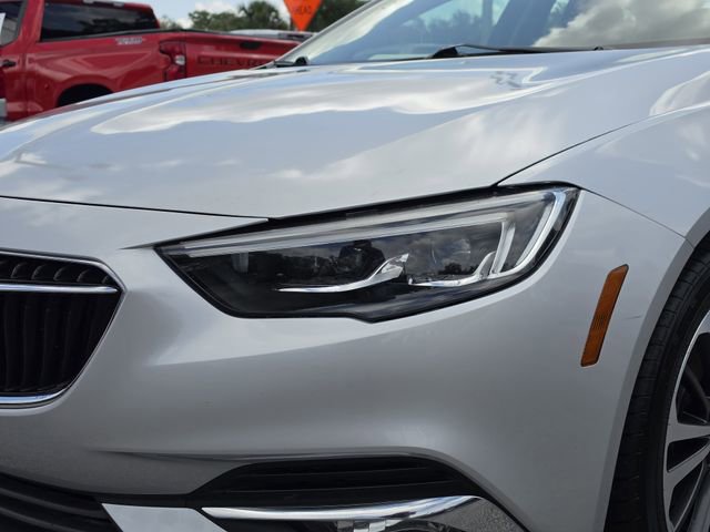 Used 2018 Buick Regal Essence w/ Driver Confidence Package #1 FWD image 9