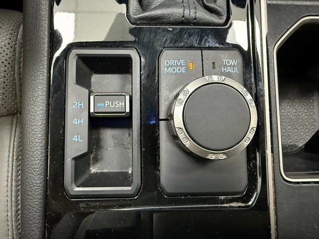 Used 2022 Toyota Tundra Limited image 21