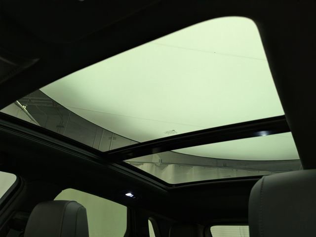 Certified 2023 Cadillac XT5 Sportv w/ Technology Package AWD/4WD image 19