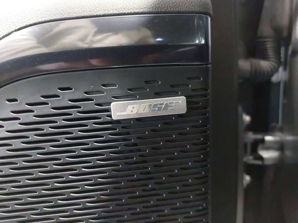 New 2025 GMC Acadia AT4 w/ LPO, Floor Liner Package AWD/4WD image 31