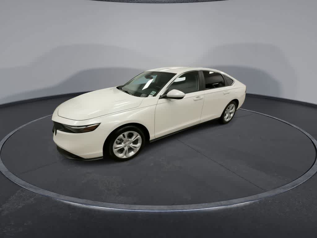 Used 2025 Honda Accord LX image 4
