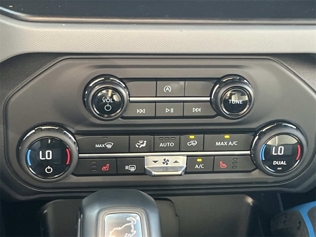Used 2023 Ford Bronco Black Diamond image 24