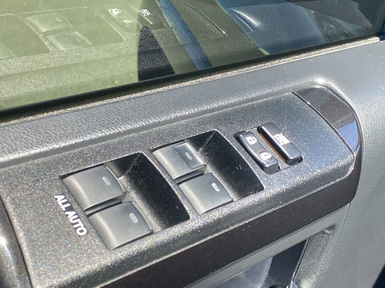 Used 2019 Toyota 4Runner TRD Off-Road Premium AWD/4WD image 13