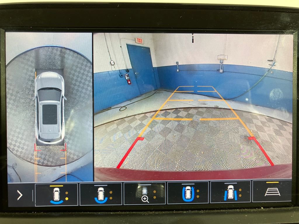 Used 2019 Chevrolet Blazer LT w/ Sun and Wheels Package image 23