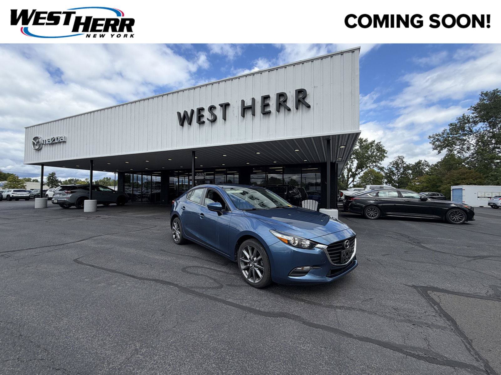 Used 2018 MAZDA MAZDA3 Touring FWD image 1
