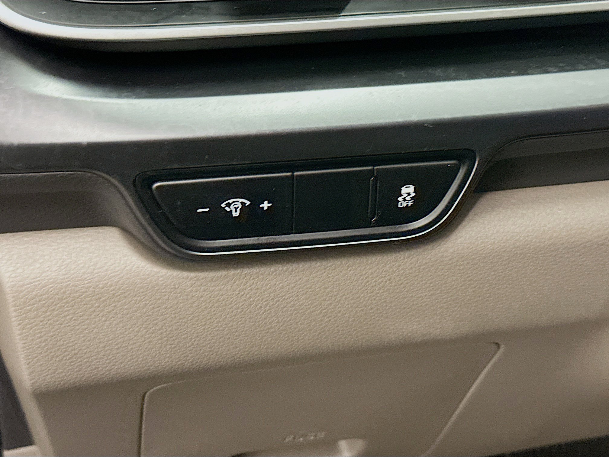 Used 2026 Kia Carnival FWD image 17