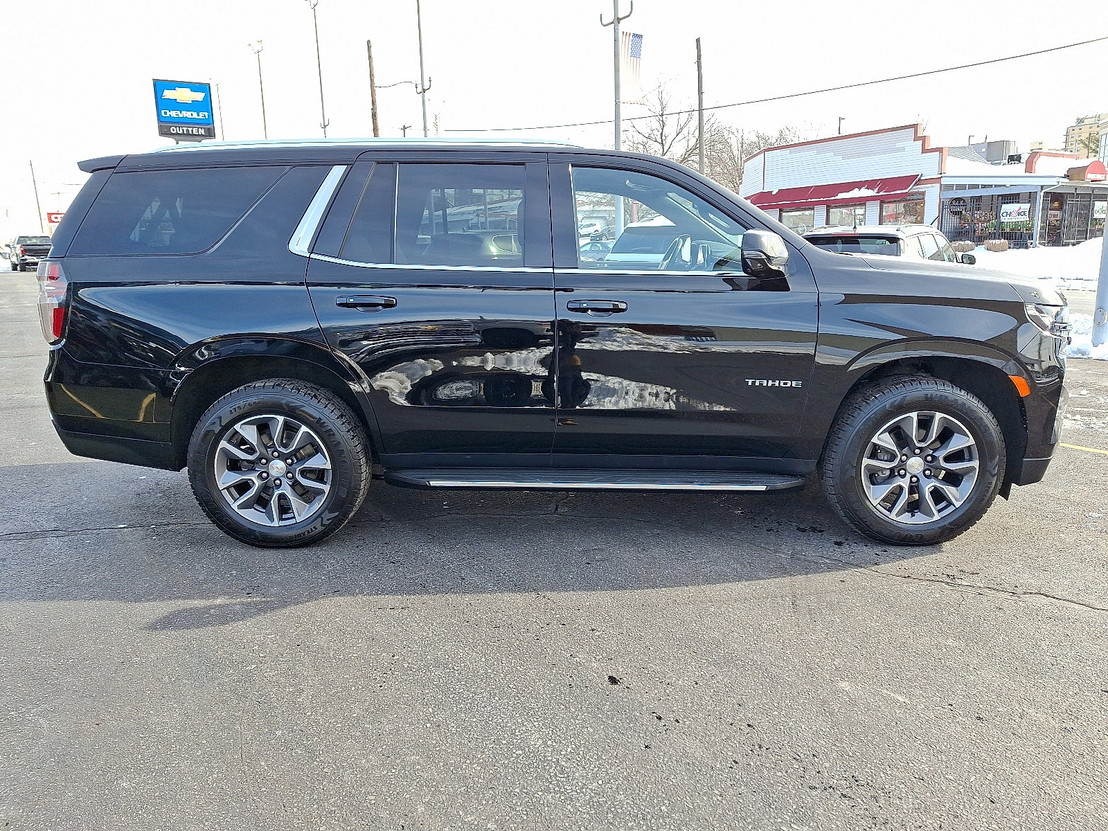 Used 2021 Chevrolet Tahoe LT w/ LT Signature Package image 6
