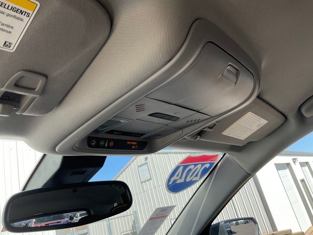 Used 2024 GMC Terrain AT4 w/ Tech Package image 15