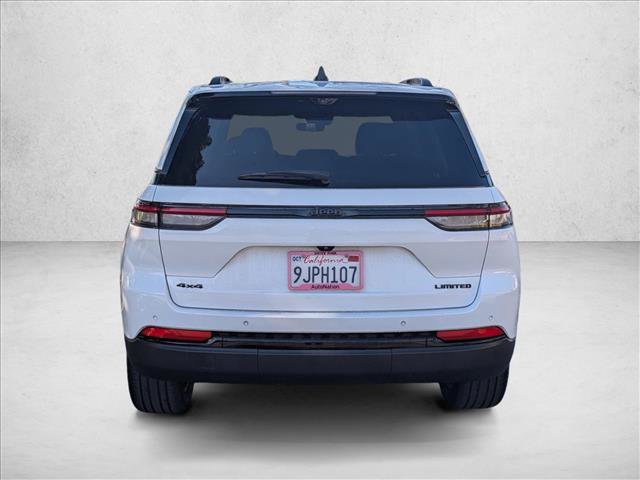 Used 2023 Jeep Grand Cherokee Limited w/ Luxury Tech Group II image 7