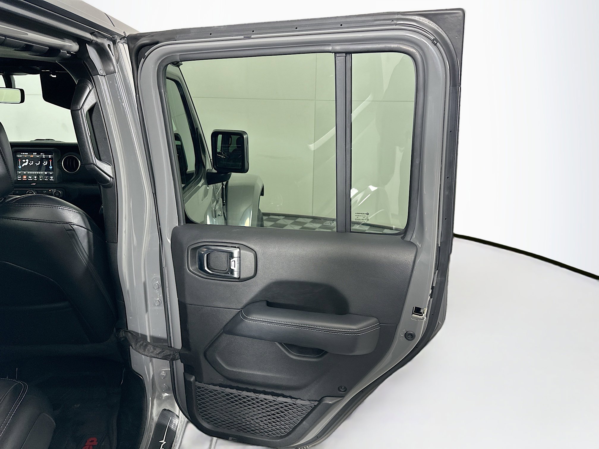 Used 2023 Jeep Wrangler Unlimited Sahara AWD/4WD image 28
