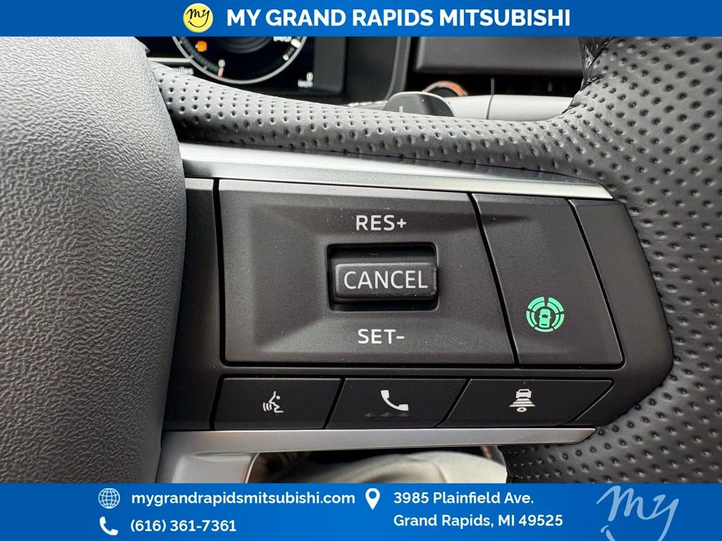 New 2025 Mitsubishi Outlander SEL image 18