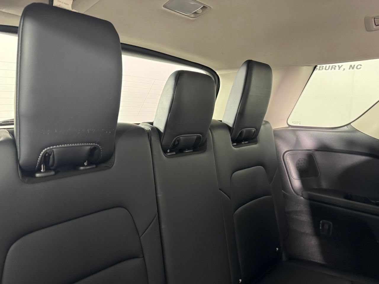 Used 2023 Nissan Pathfinder Platinum AWD/4WD image 32