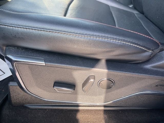 Certified 2022 Ford F150 Lariat w/ Equipment Group 502A High image 21