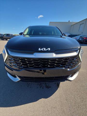 Used 2025 Kia Sportage EX image 2