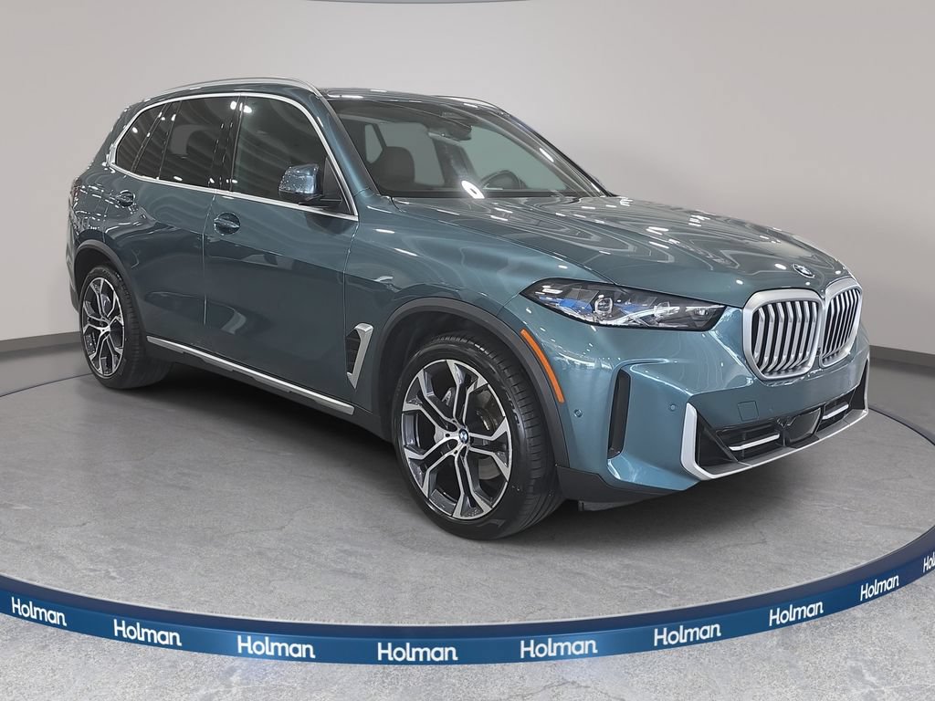 Certified 2025 BMW X5 xDrive40i w/ Parking Assistance Package AWD/4WD image 3