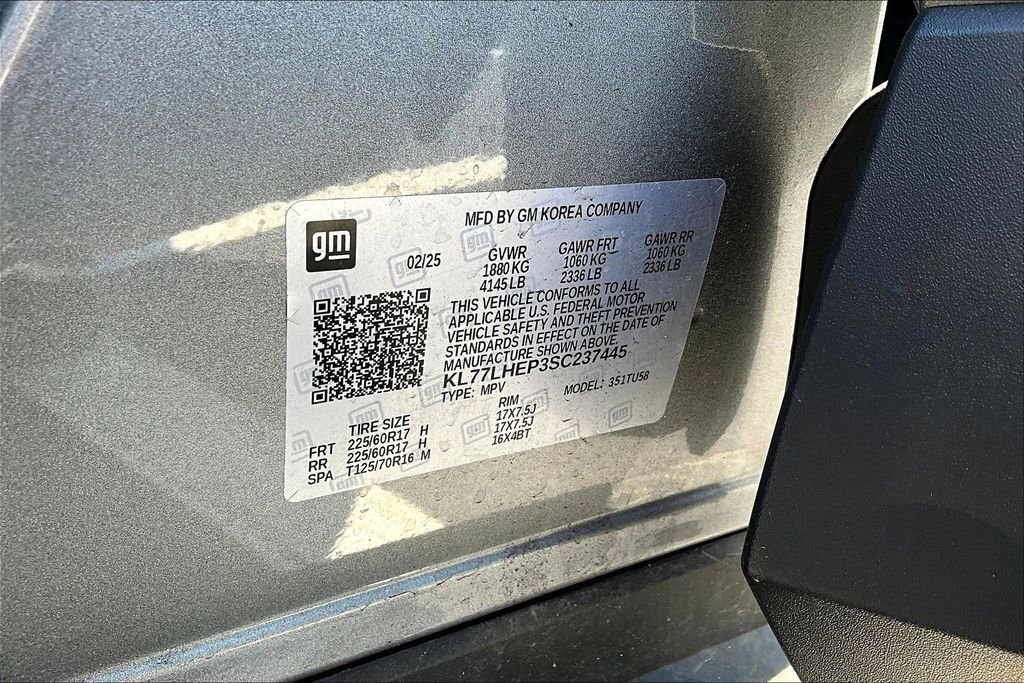 Used 2025 Chevrolet Trax LT FWD image 15