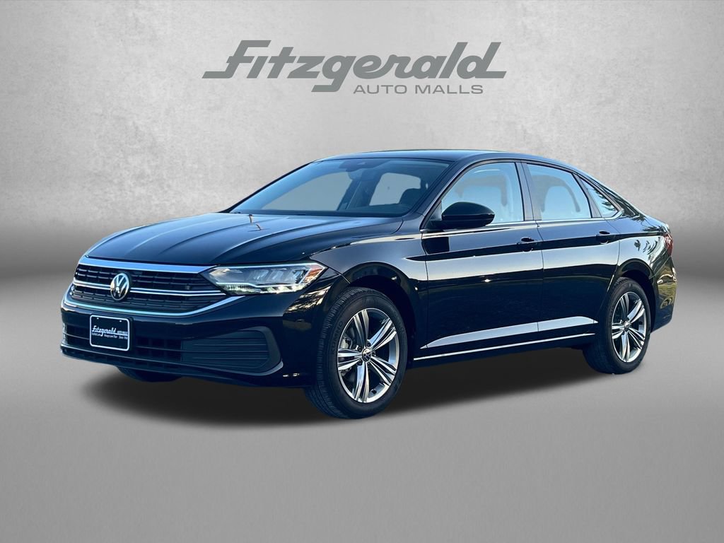 Used 2024 Volkswagen Jetta SE FWD image 2