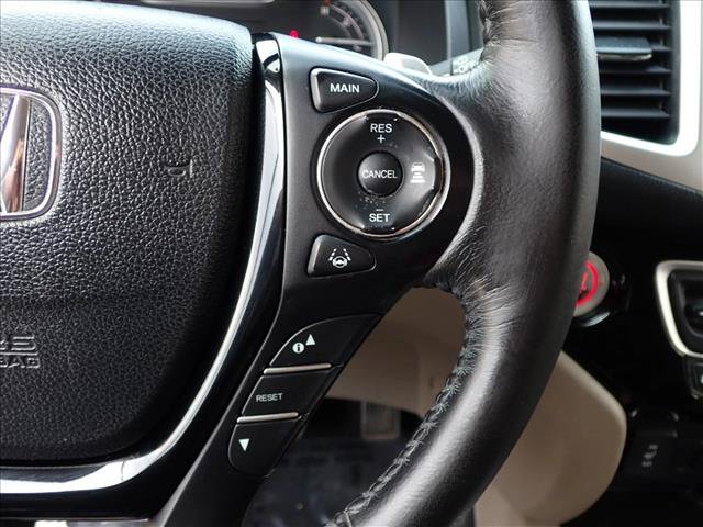 Used 2016 Honda Pilot Touring image 17
