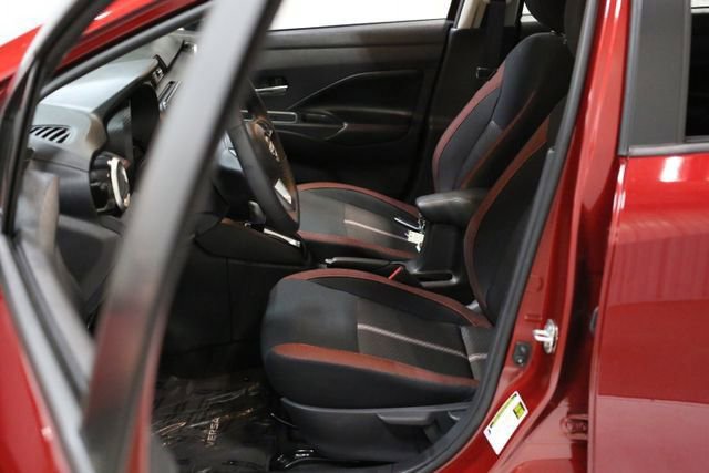 Certified 2025 Nissan Versa SR w/ Trunk Package image 8