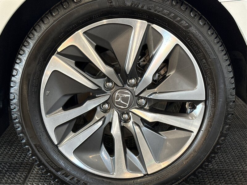 Used 2020 Honda Accord Hybrid image 16
